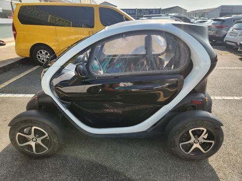 Renault (Samsung) Twizy Intens(2-seater) — пробег 902 км — фото 4 из 5