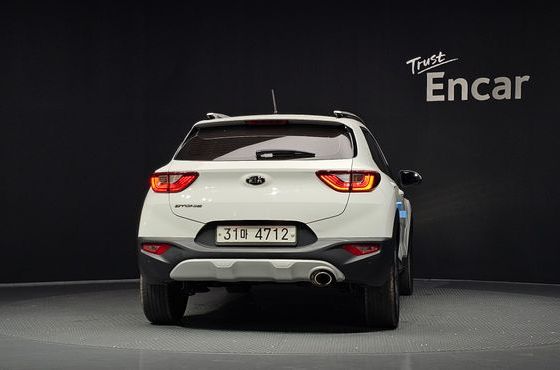 Kia Stonic Diesel 1.6 Trendy — пробег 131 747 км — фото 4 из 5