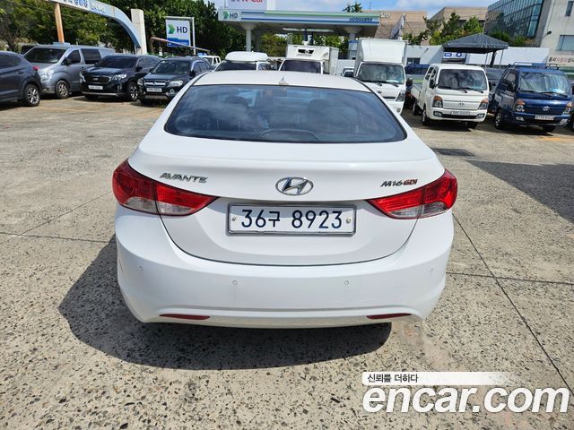 Hyundai AVANTE M16 GDI Luxury — пробег 76 451 км — фото 4 из 5