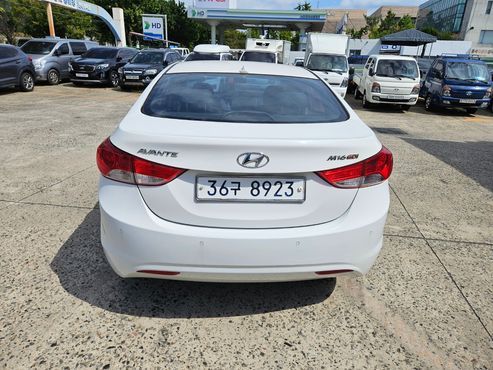 Hyundai AVANTE M16 GDI Luxury — пробег 76 451 км — фото 4 из 5