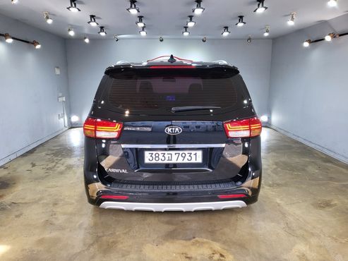 Kia Carnival 9-seater Prestige — пробег 99 400 км — фото 5 из 5