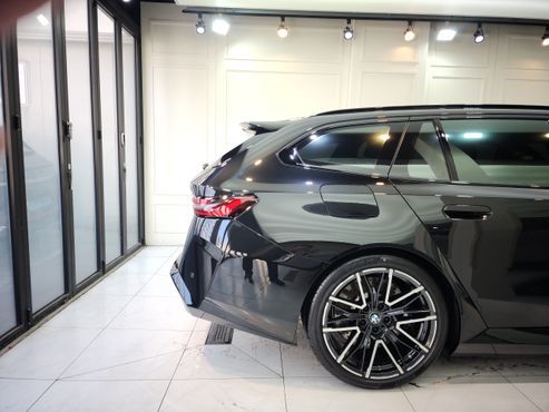 BMW M5 M5 Touring — пробег 5 000 км — фото 5 из 5
