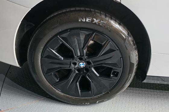 BMW iX xDrive45 M Sport — пробег 21 187 км — фото 5 из 5