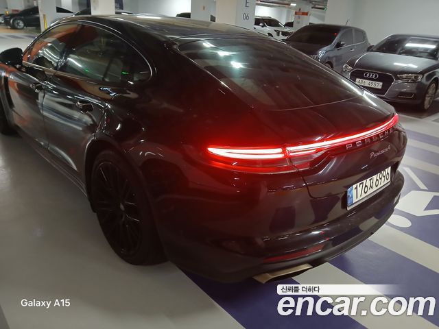 Porsche Panamera 3.0 — пробег 90 000 км — фото 2 из 5