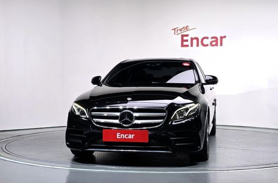 Mercedes-Benz E-Class E300 4MATIC AMG Line — пробег 117 583 км — фото 3 из 5