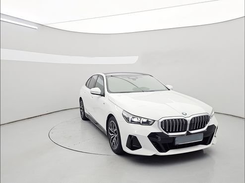 BMW 5-Series 520i M Sport — пробег 21 241 км — фото 3 из 4