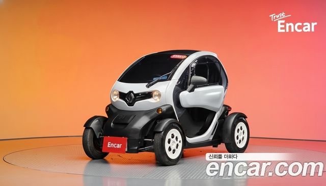 Renault (Samsung) Twizy Life(2-Seater) — пробег 16 713 км — фото 1 из 5