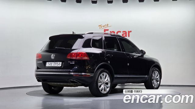 Volkswagen Touareg V6 3.0 TDI Bluemotion Premium 7P5 — пробег 142 933 км — фото 2 из 5