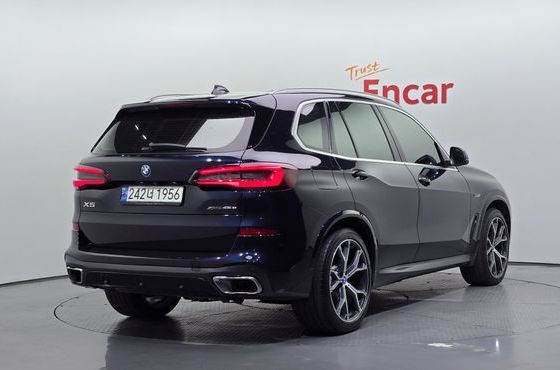 BMW X5 xDrive 45e M Sport — пробег 91 460 км — фото 2 из 5