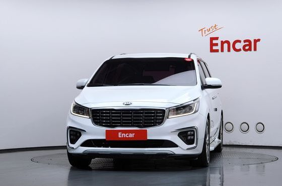 Kia Carnival 9-Seater Luxury — пробег 165 878 км — фото 3 из 5