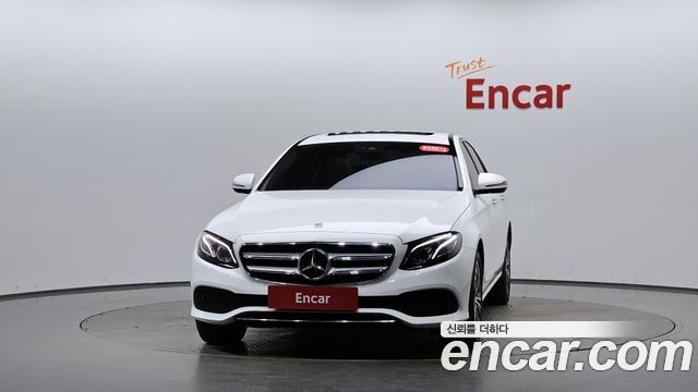 Mercedes-Benz E-Class E220d Avantgarde — пробег 48 988 км — фото 3 из 5