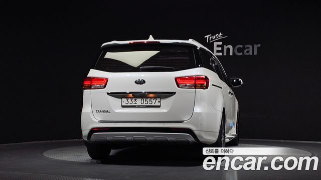 Kia Carnival из Кореи Encar
