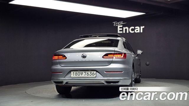 Volkswagen Arteon 2.0 TDI Premium — пробег 139 658 км — фото 4 из 5