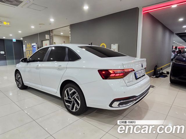Volkswagen Jetta 1.5 TSI Prestige — пробег 11 776 км — фото 2 из 5