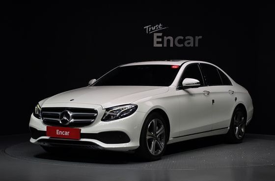 Mercedes-Benz E-Class E300 4MATIC Avnatgarde — пробег 96 639 км — фото 1 из 5