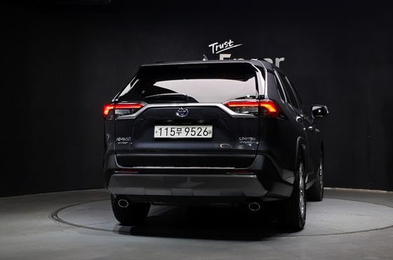 Toyota RAV4 2.5 4WD Hybrid — пробег 40 847 км — фото 4 из 5