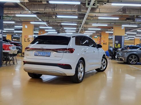 Audi Q4 e-tron 40 — пробег 47 250 км — фото 4 из 5
