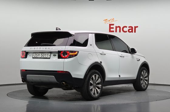 Land Rover Discovery Sport 2.0 TD4 HSE Luxury — пробег 94 269 км — фото 2 из 5