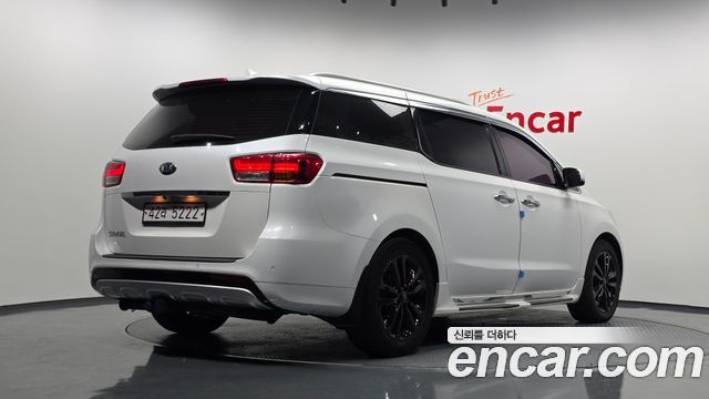 Kia Carnival из Кореи Encar