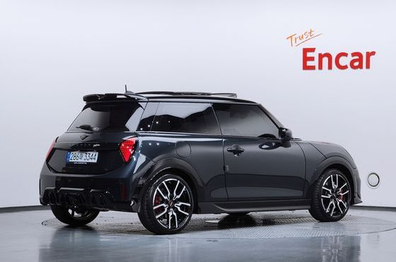Mini Cooper JCW — пробег 2 774 км — фото 2 из 5