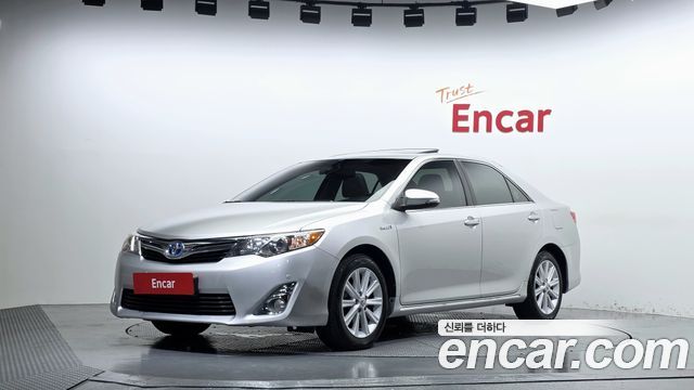 Toyota Camry Hybrid XLE — пробег 122 173 км — фото 1 из 5