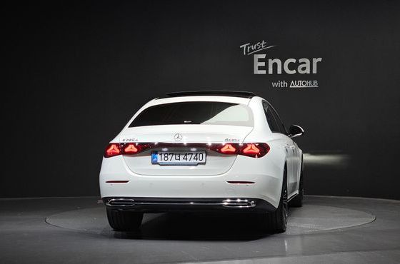 Mercedes-Benz E-Class E220d 4MATIC Exclusive — пробег 23 705 км — фото 4 из 5