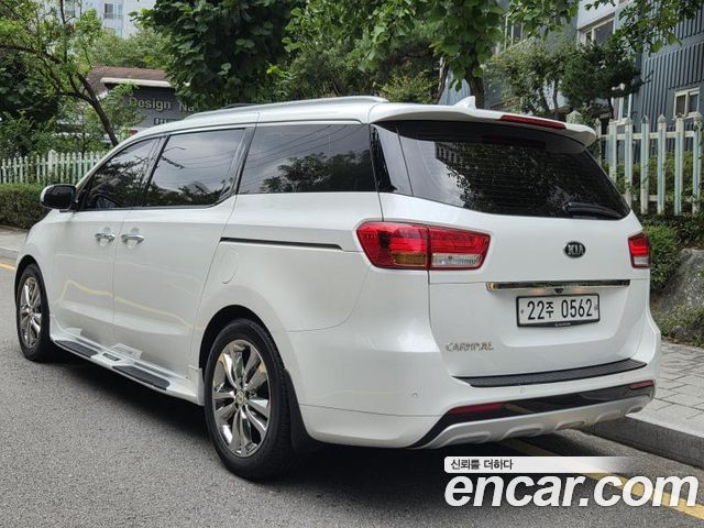Kia Carnival из Кореи Encar