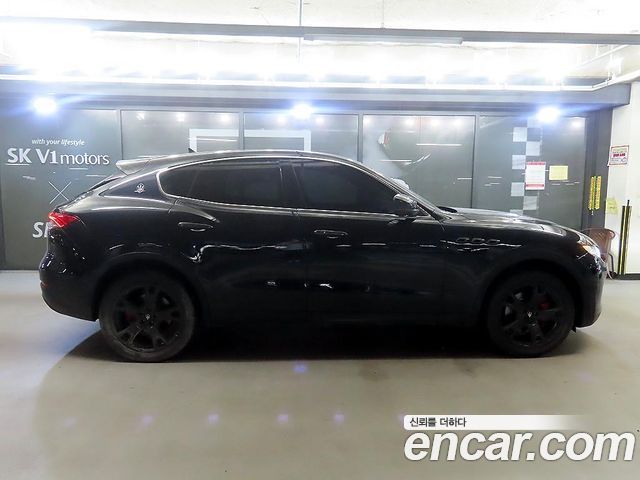 Maserati Levante из Кореи Encar