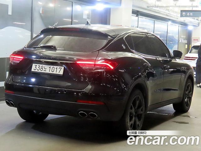 Maserati Levante из Кореи Encar