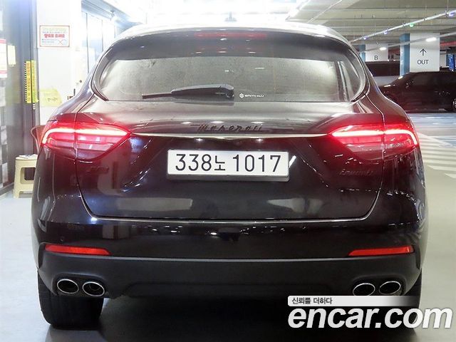 Maserati Levante из Кореи Encar