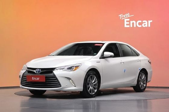 Toyota Camry Hybrid XLE — пробег 133 911 км — фото 1 из 5