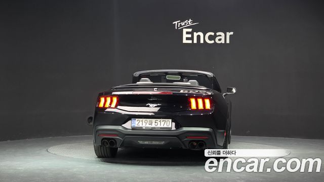 Ford Mustang 2.3 Ecoboost Premium Convertible — пробег 9 470 км — фото 4 из 5