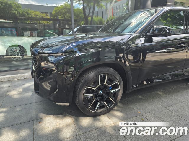 BMW XM 4.4 — пробег 36 900 км — фото 2 из 5