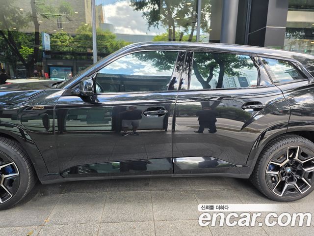 BMW XM 4.4 — пробег 36 900 км — фото 3 из 5