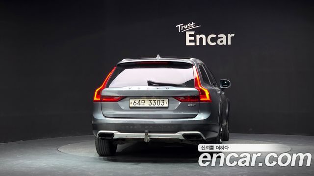 Volvo V90 D5 PRO AWD — пробег 299 175 км — фото 4 из 5