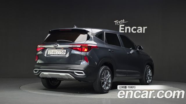 Kia Seltos из Кореи Encar