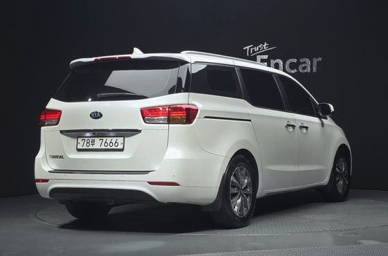 Kia Carnival 11-seater Prestige — пробег 145 937 км — фото 2 из 5