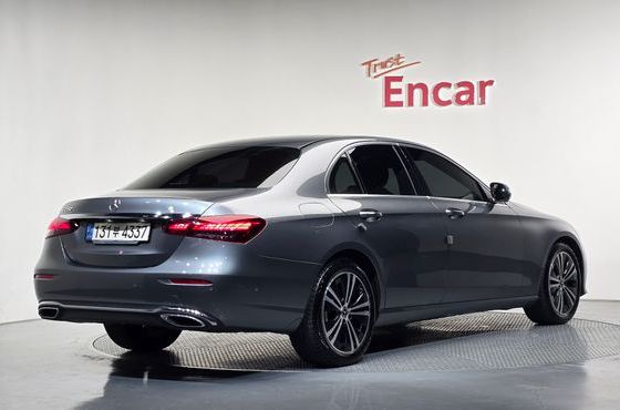 Mercedes-Benz E-Class E250 Avantgarde — пробег 62 922 км — фото 2 из 5