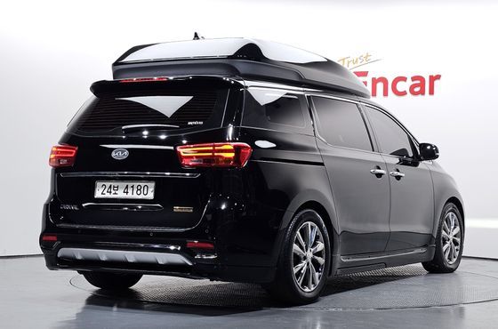 Kia Carnival 7-Seater Hi-Limousine President — пробег 142 200 км — фото 2 из 5