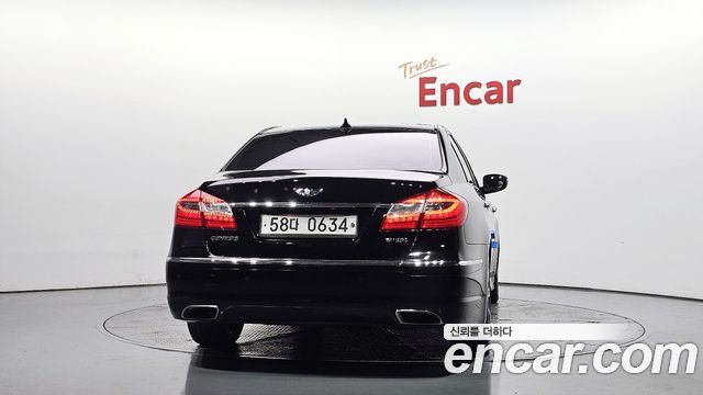 Hyundai Genesis из Кореи Encar