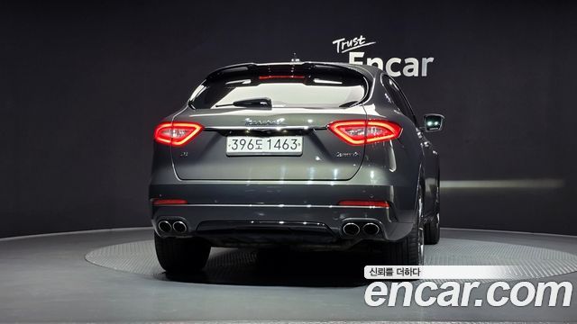 Maserati Levante из Кореи Encar