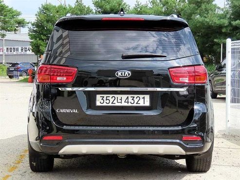 Kia Carnival Gasoline 9-Seater Noblesse Special — пробег 153 890 км — фото 4 из 5
