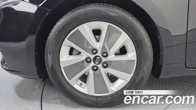 Kia K7 из Кореи Encar