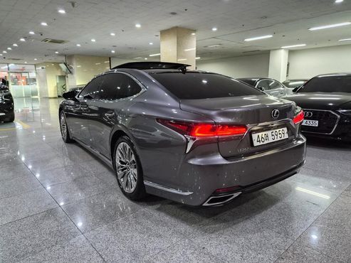 Lexus LS 3.5 Luxury AWD — пробег 155 690 км — фото 3 из 5