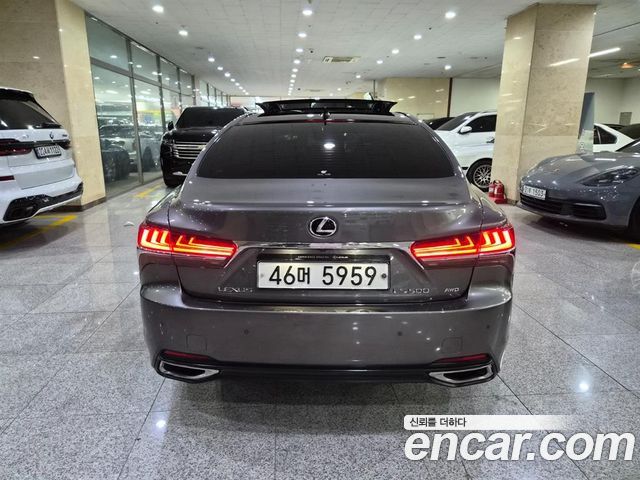 Lexus LS 3.5 Luxury AWD — пробег 155 690 км — фото 4 из 5