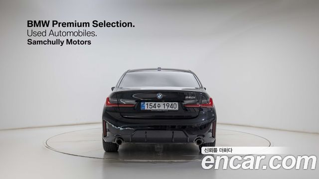 BMW 3-Series 320i M Sport — пробег 9 400 км — фото 4 из 5