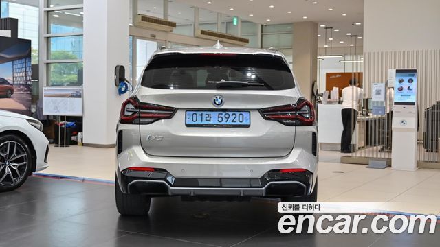 BMW iX3 M Sports — пробег 32 266 км — фото 4 из 5