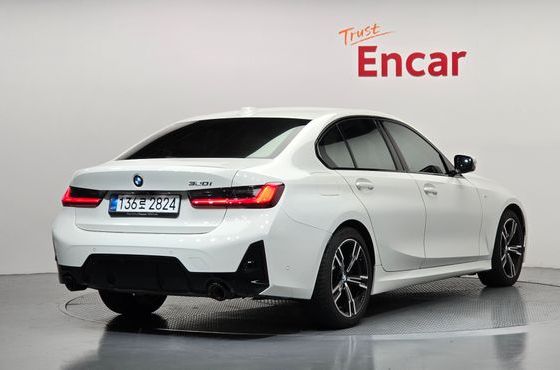 BMW 3-Series 320i M Sport — пробег 31 179 км — фото 2 из 5