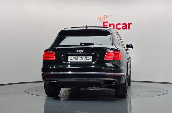 Bentley Bentayga 6.0 W12 — пробег 73 238 км — фото 4 из 5