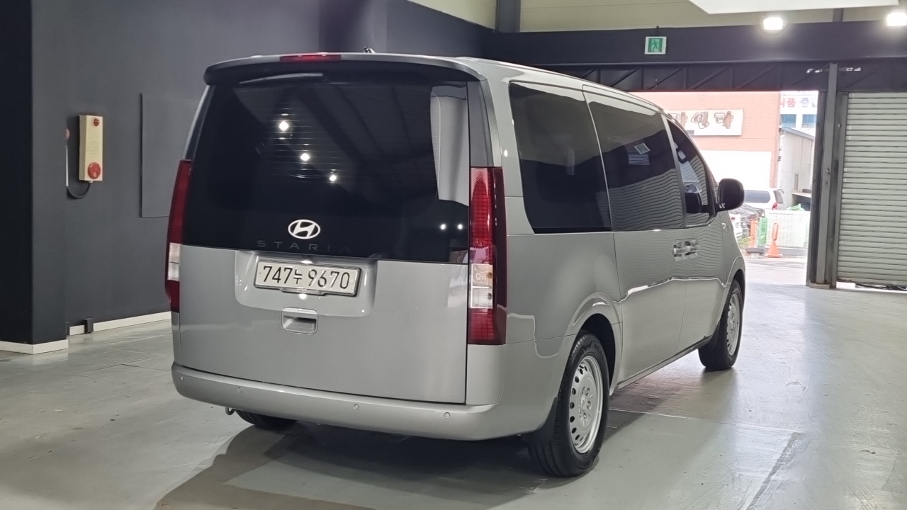 Hyundai Staria из Кореи Encar